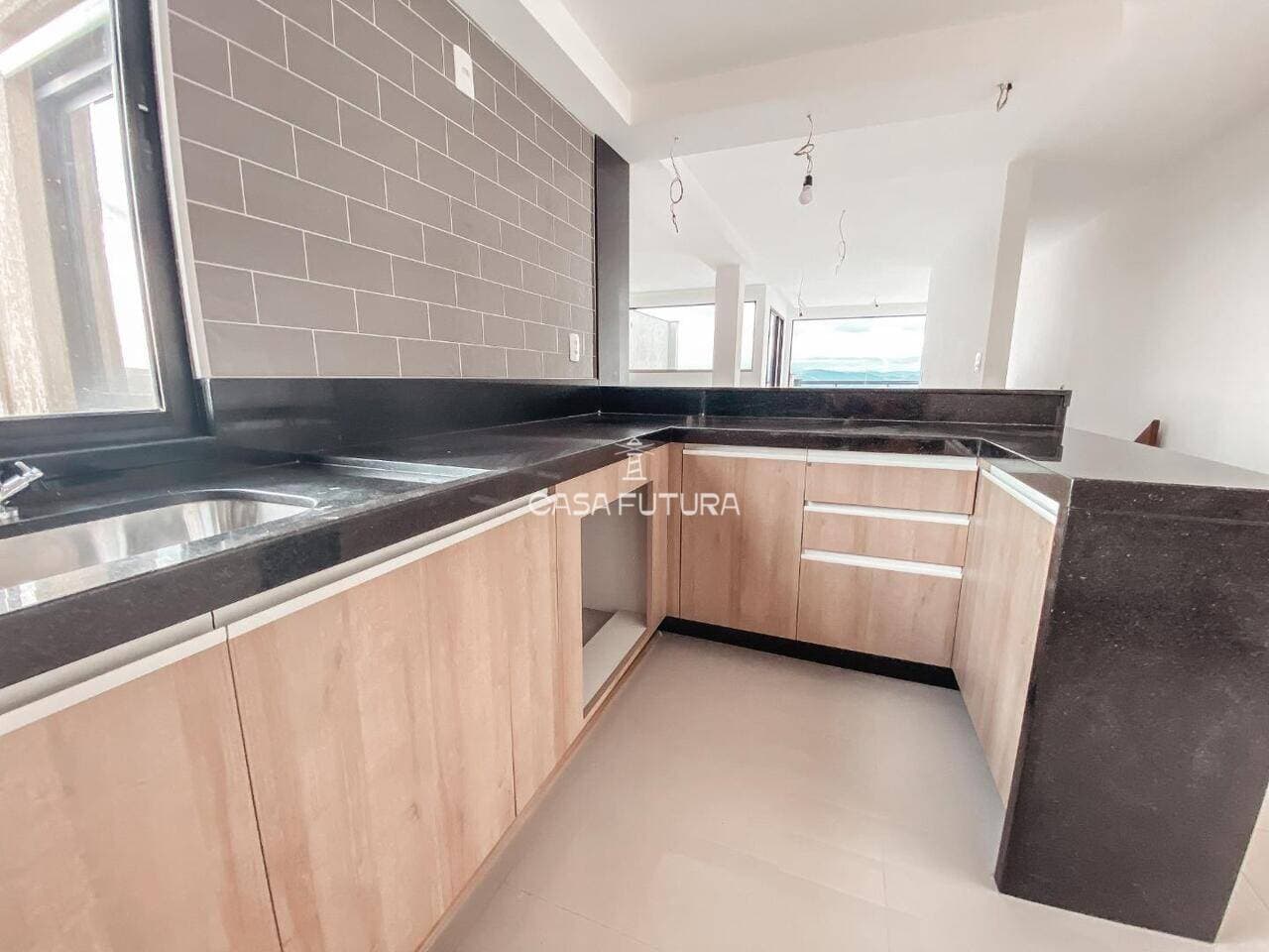 Cobertura com 3 quartos, 212 m² - foto 3