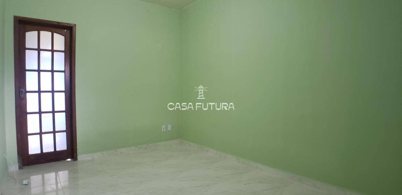 Casa com 2 quartos, 69 m²