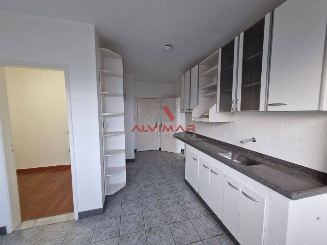 Apartamento com 3 quartos, 120 m² - foto 8