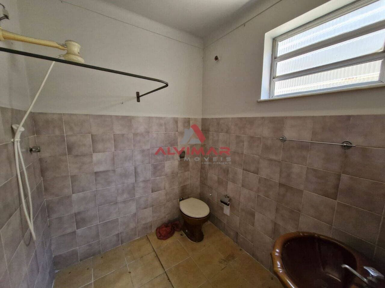 Casa com 3 quartos, 222 m² - foto 9