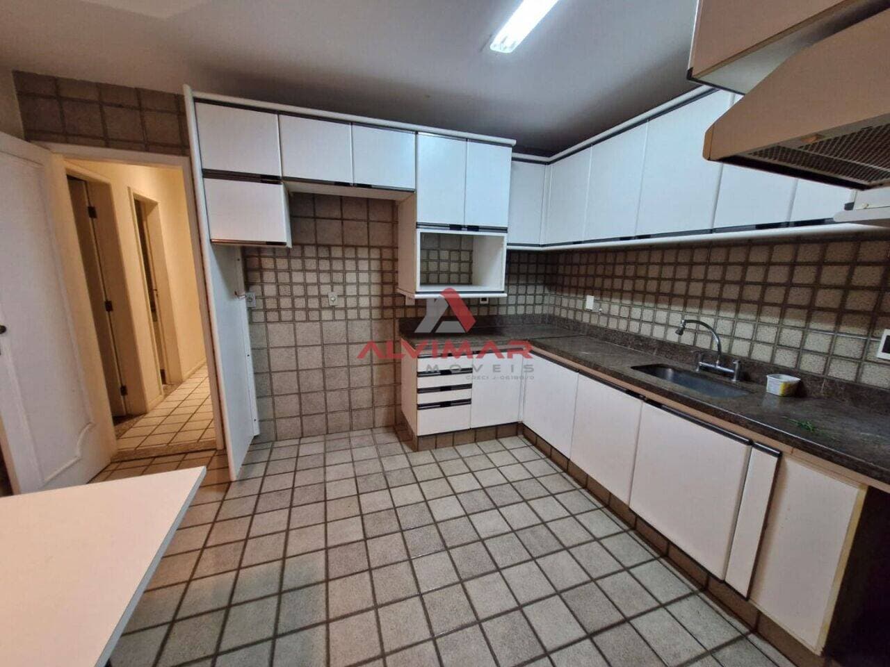 Apartamento com 3 quartos, 140 m² - foto 9