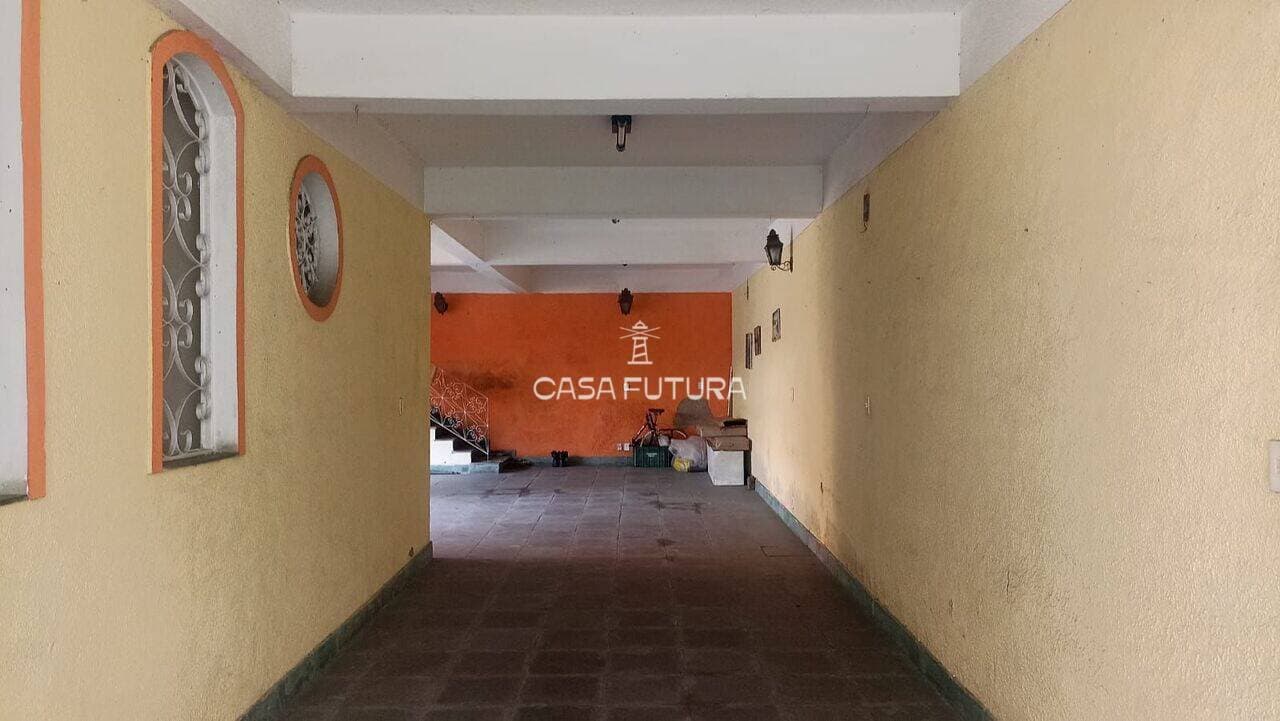 Casa com 7 quartos, 340 m² - foto 2