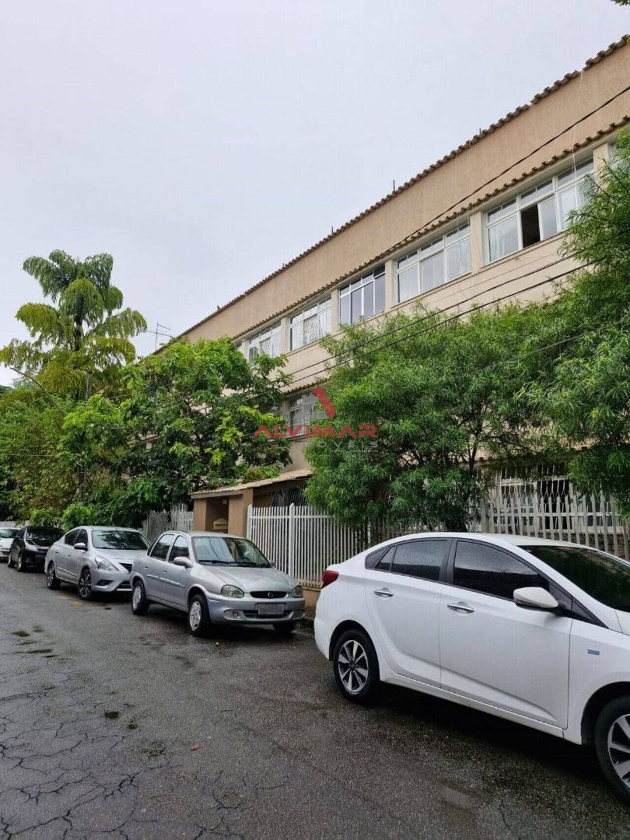 Apartamento com 3 quartos, 80 m²