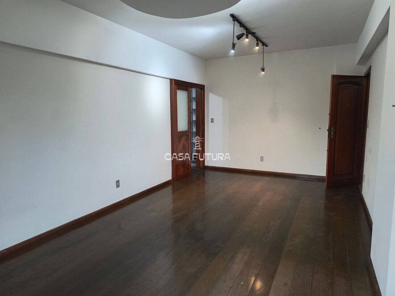 Apartamento com 3 quartos, 115 m²