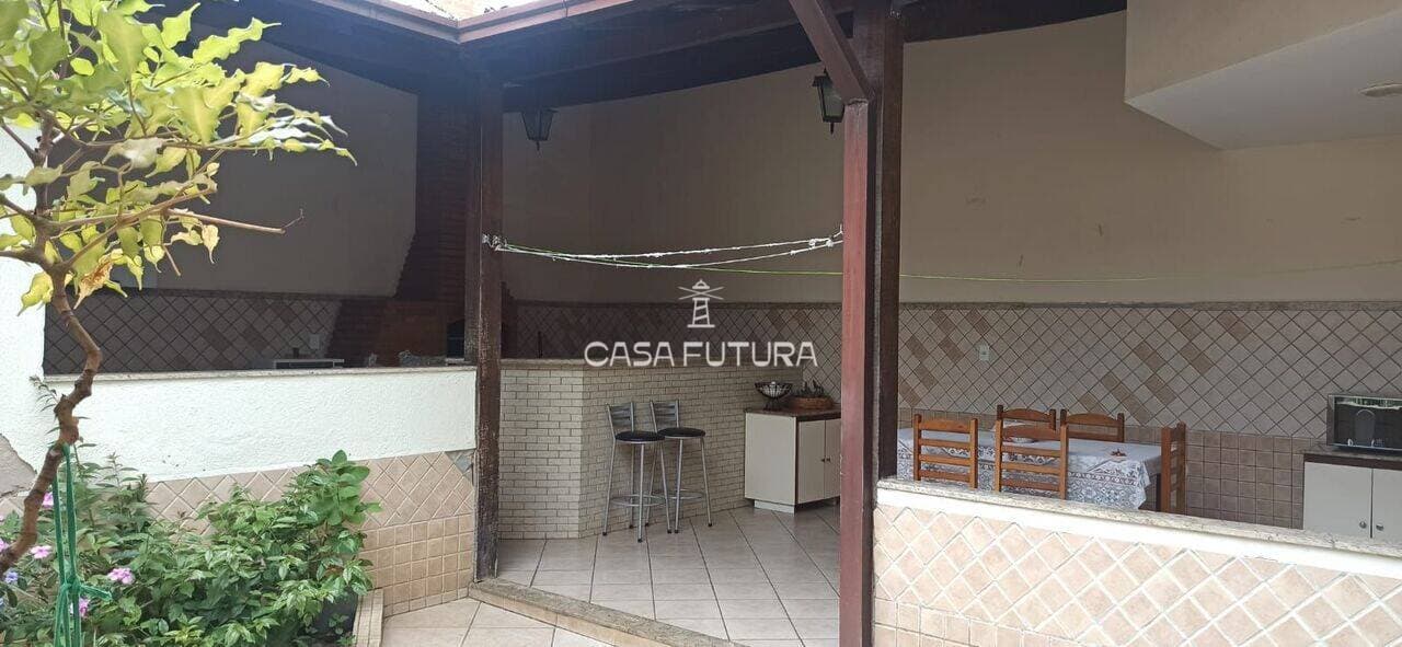 Casa com 4 quartos, 317 m² - foto 3