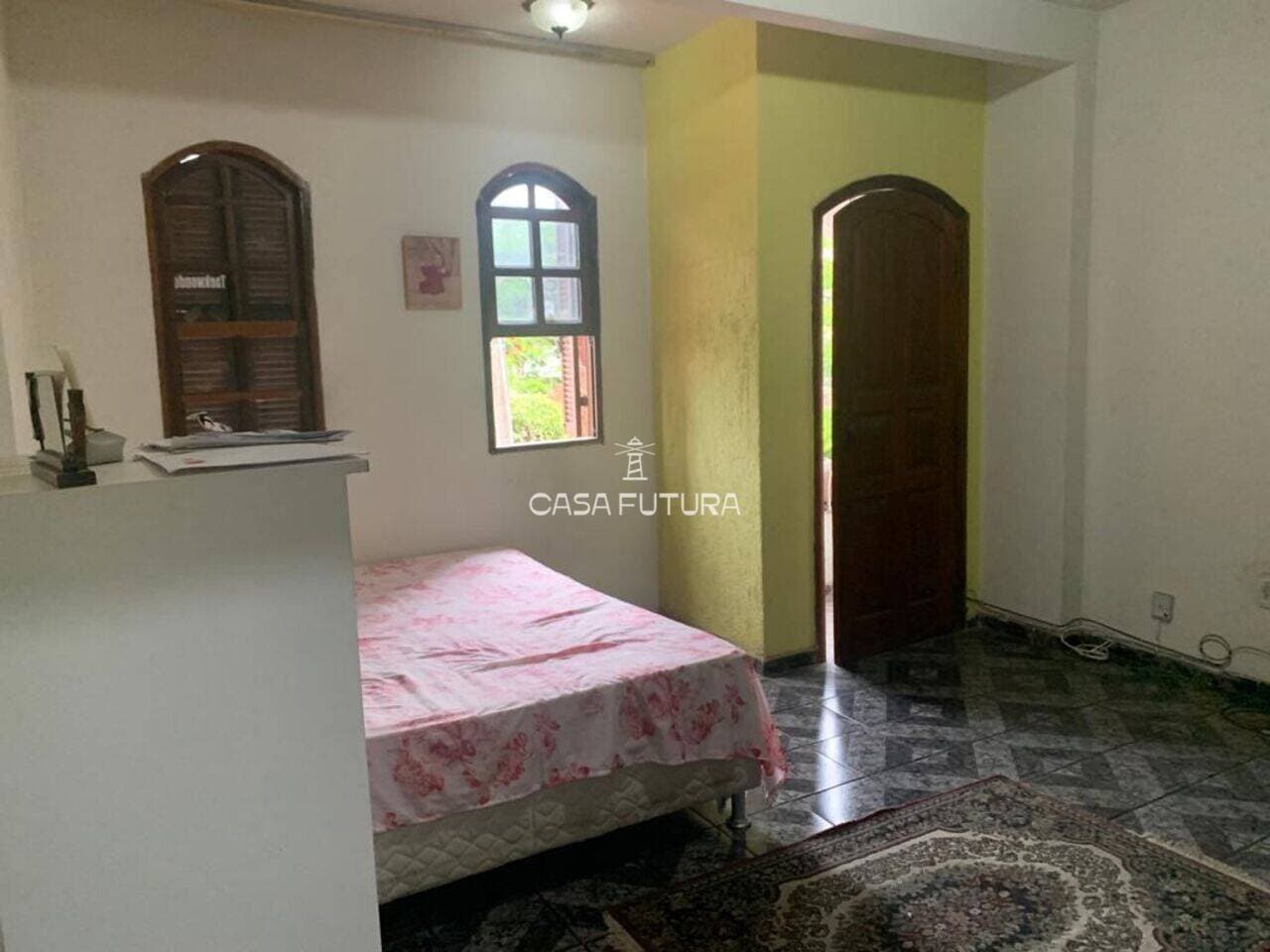 Casa com 3 quartos, 241 m² - foto 9