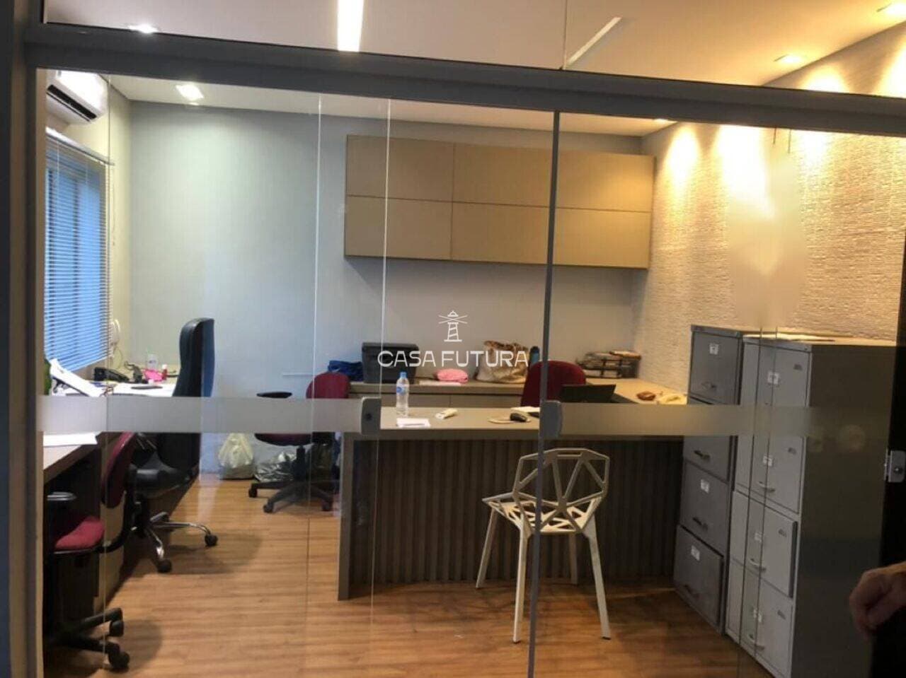 Casa com 4 quartos, 229 m² - foto 3