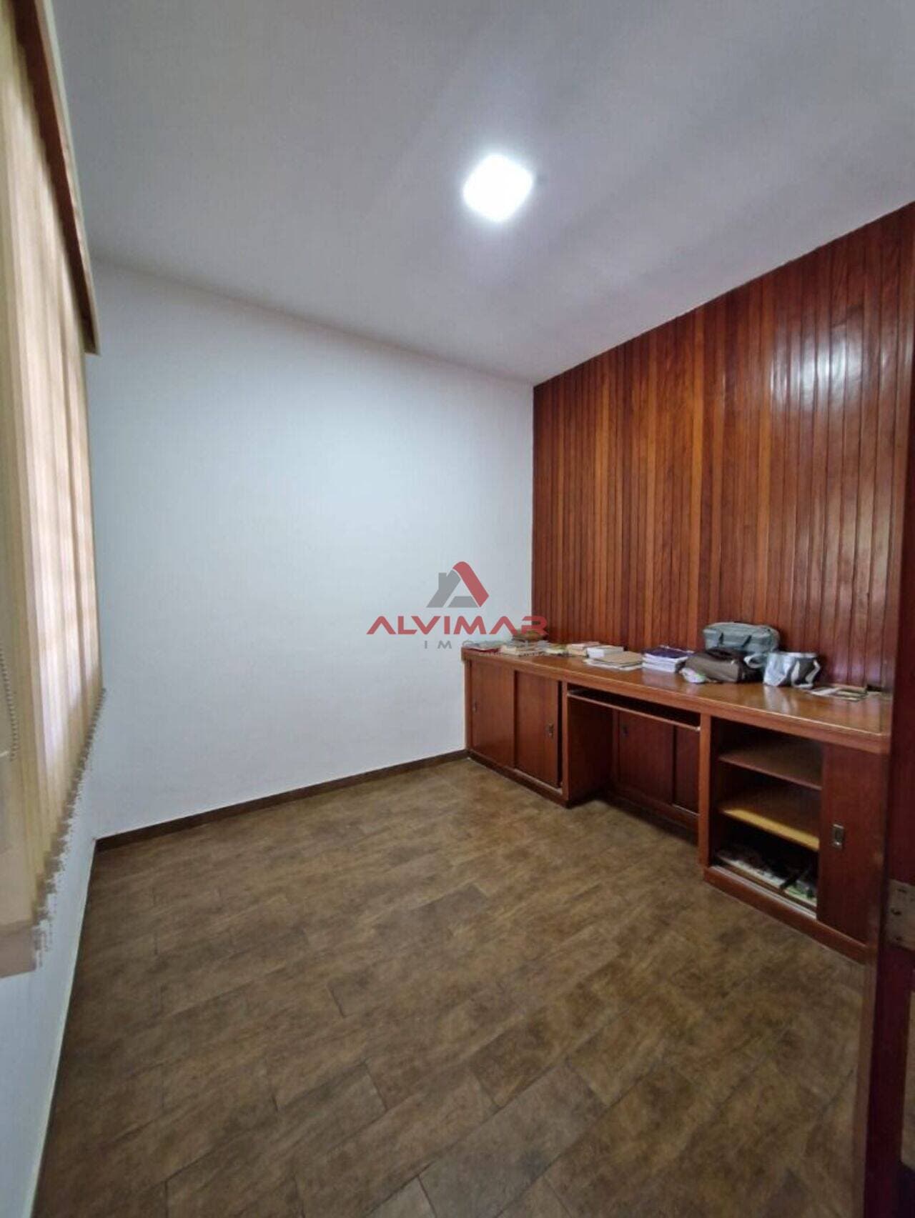 Casa com 4 quartos, 350 m² - foto 7