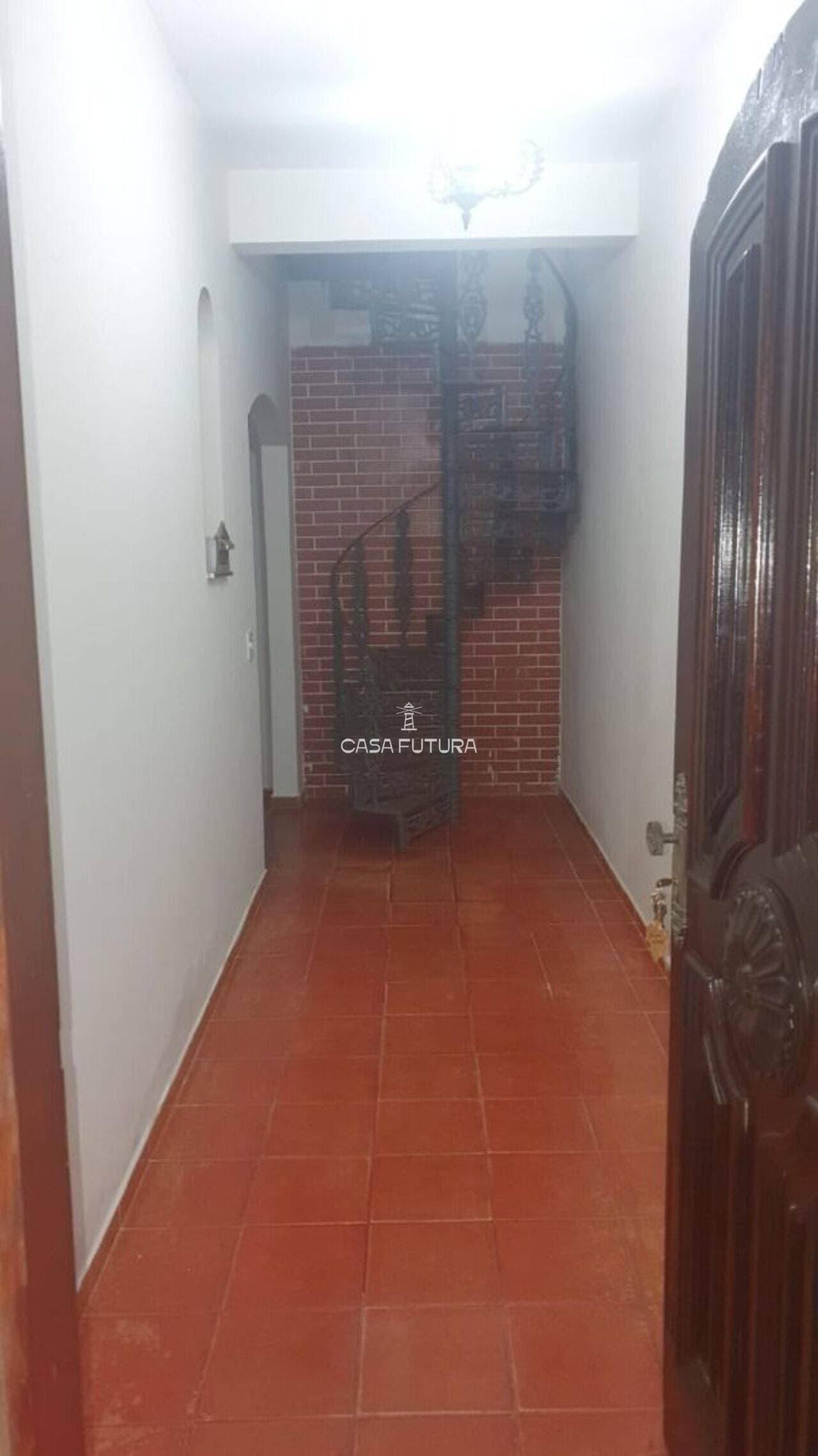 Casa com 4 quartos, 33 m² - foto 4