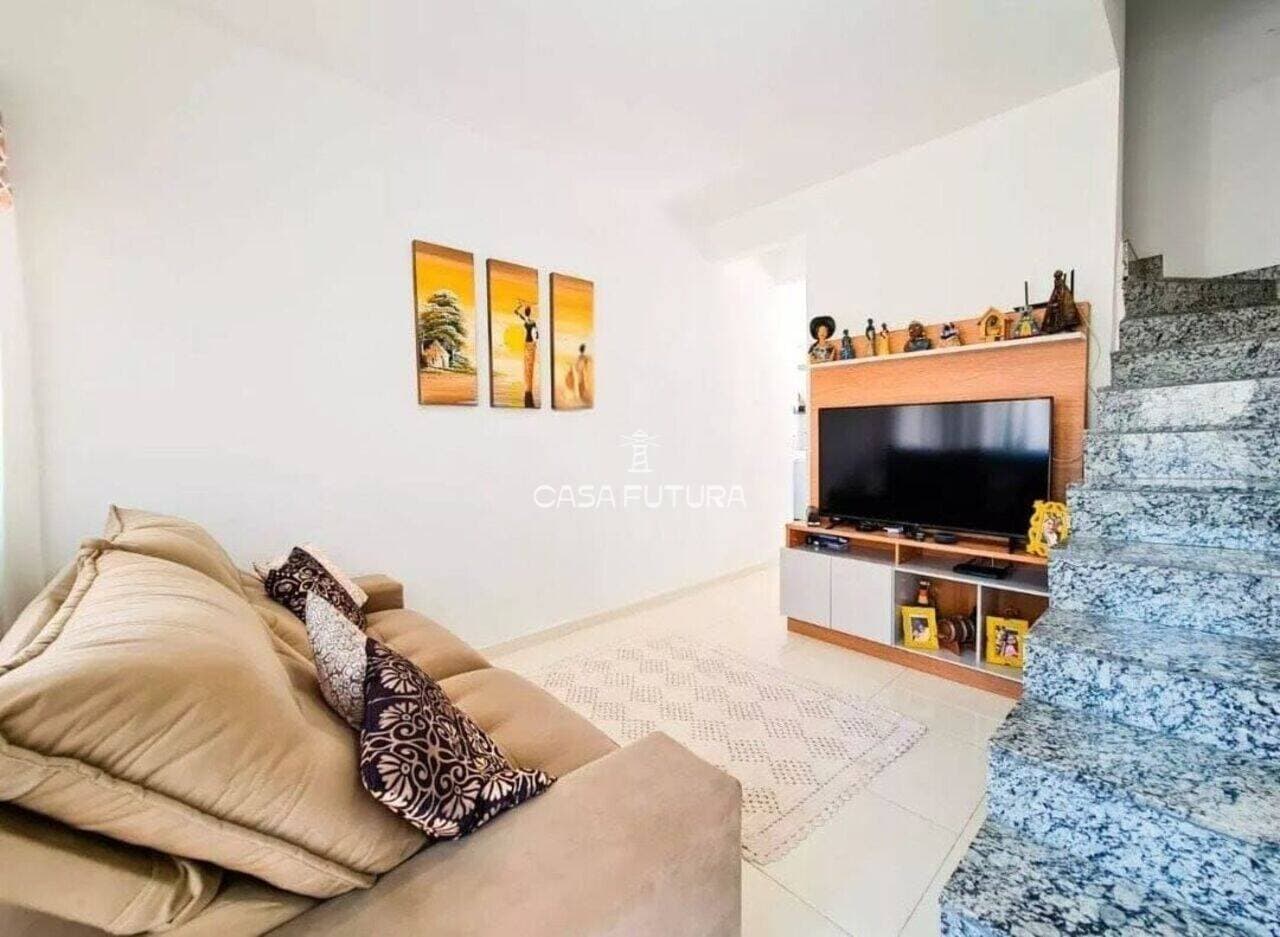 Casa com 2 quartos, 66 m²