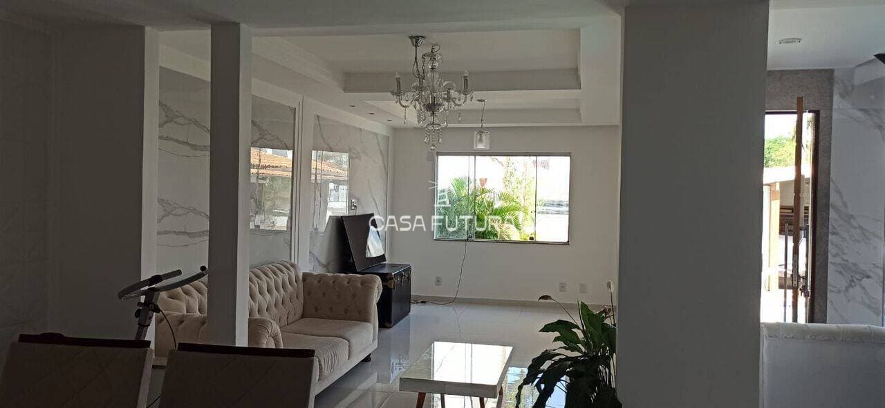 Casa com 3 quartos, 168 m² - foto 3