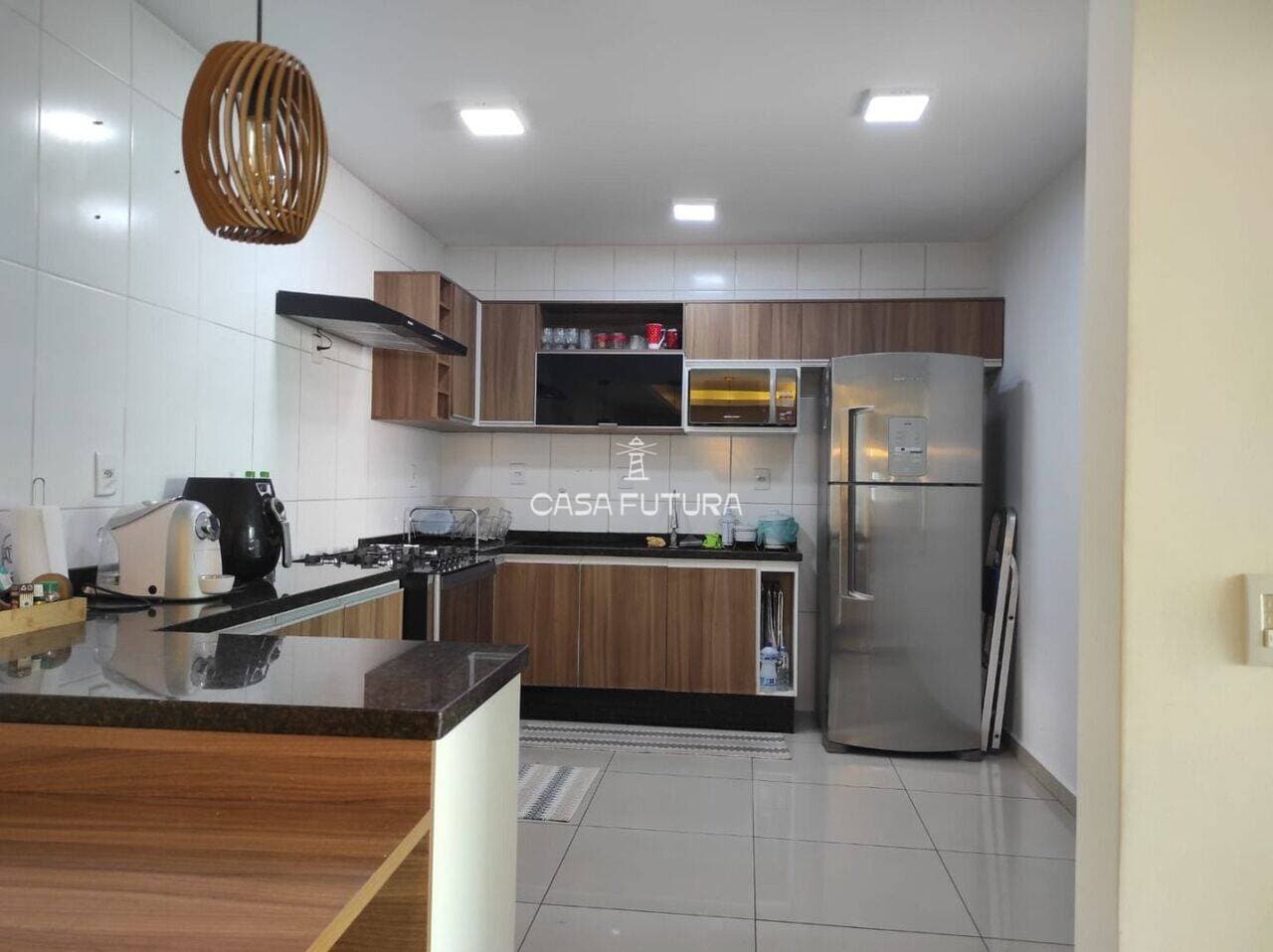 Casa com 2 quartos, 155 m²