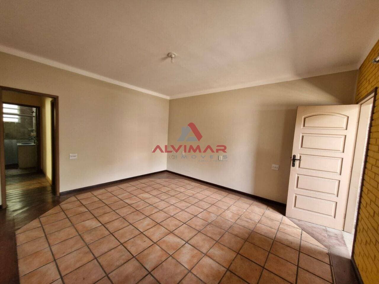 Casa com 3 quartos, 222 m² - foto 3