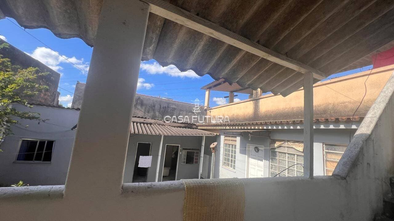 Casa com 3 quartos, 67 m² - foto 2