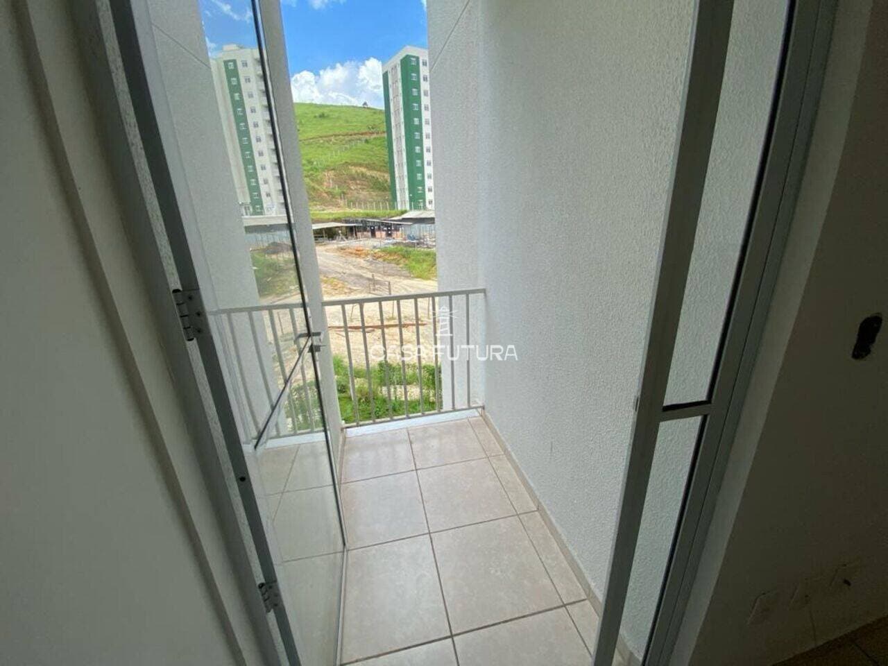 Apartamento com 2 quartos, 45 m² - foto 2