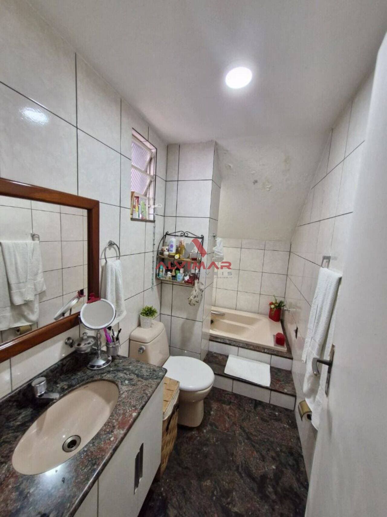 Apartamento com 3 quartos, 145 m² - foto 7