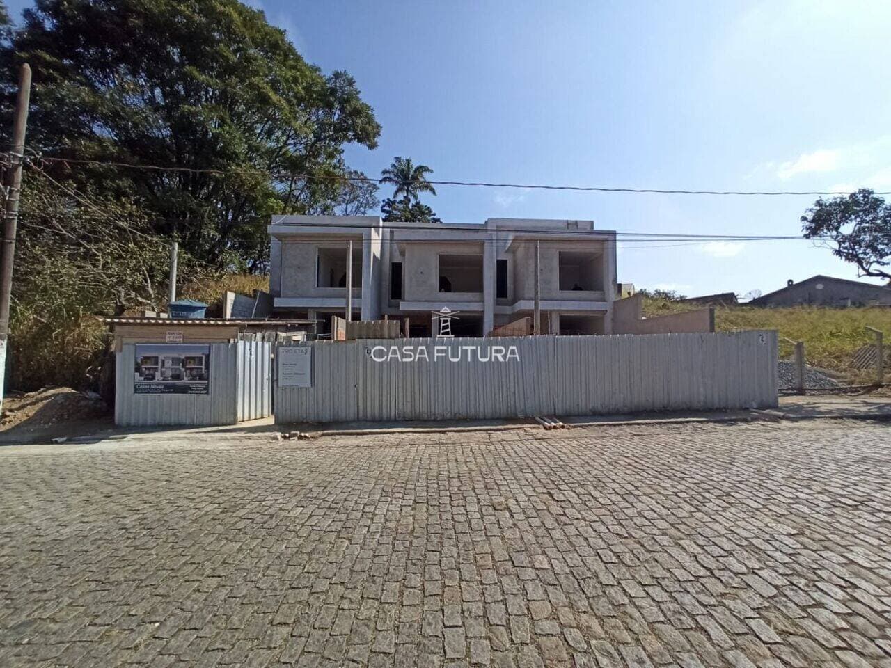 Casa com 3 quartos, 134 m² - foto 2