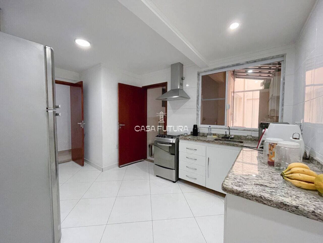 Apartamento com 2 quartos, 93 m²