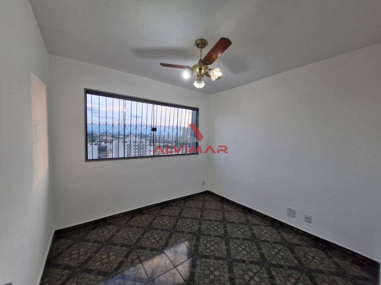 Apartamento com 3 quartos, 120 m² - foto 7