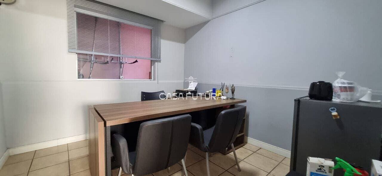 Casa com 4 quartos, 229 m² - foto 6