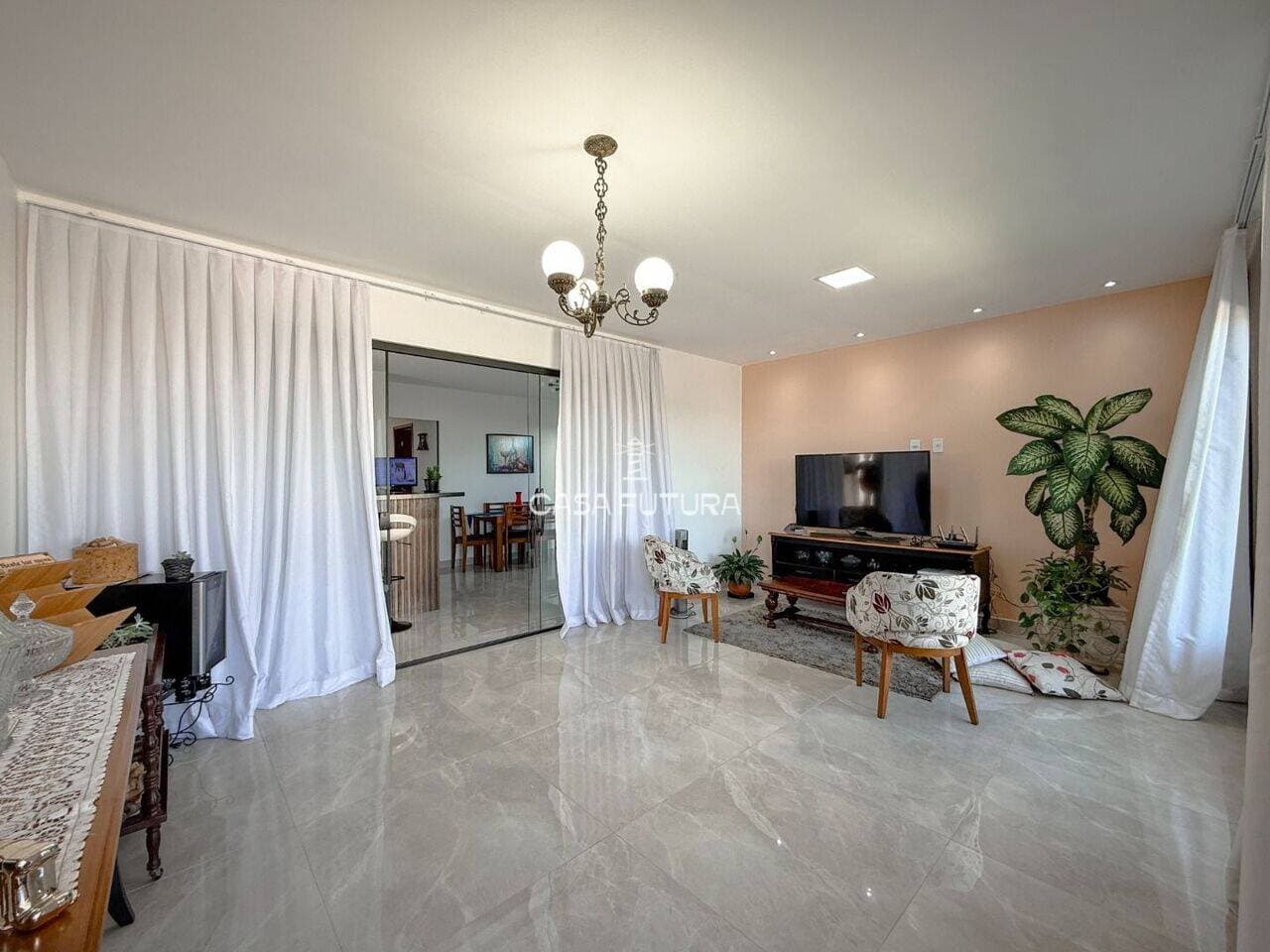 Casa com 3 quartos, 174 m² - foto 2