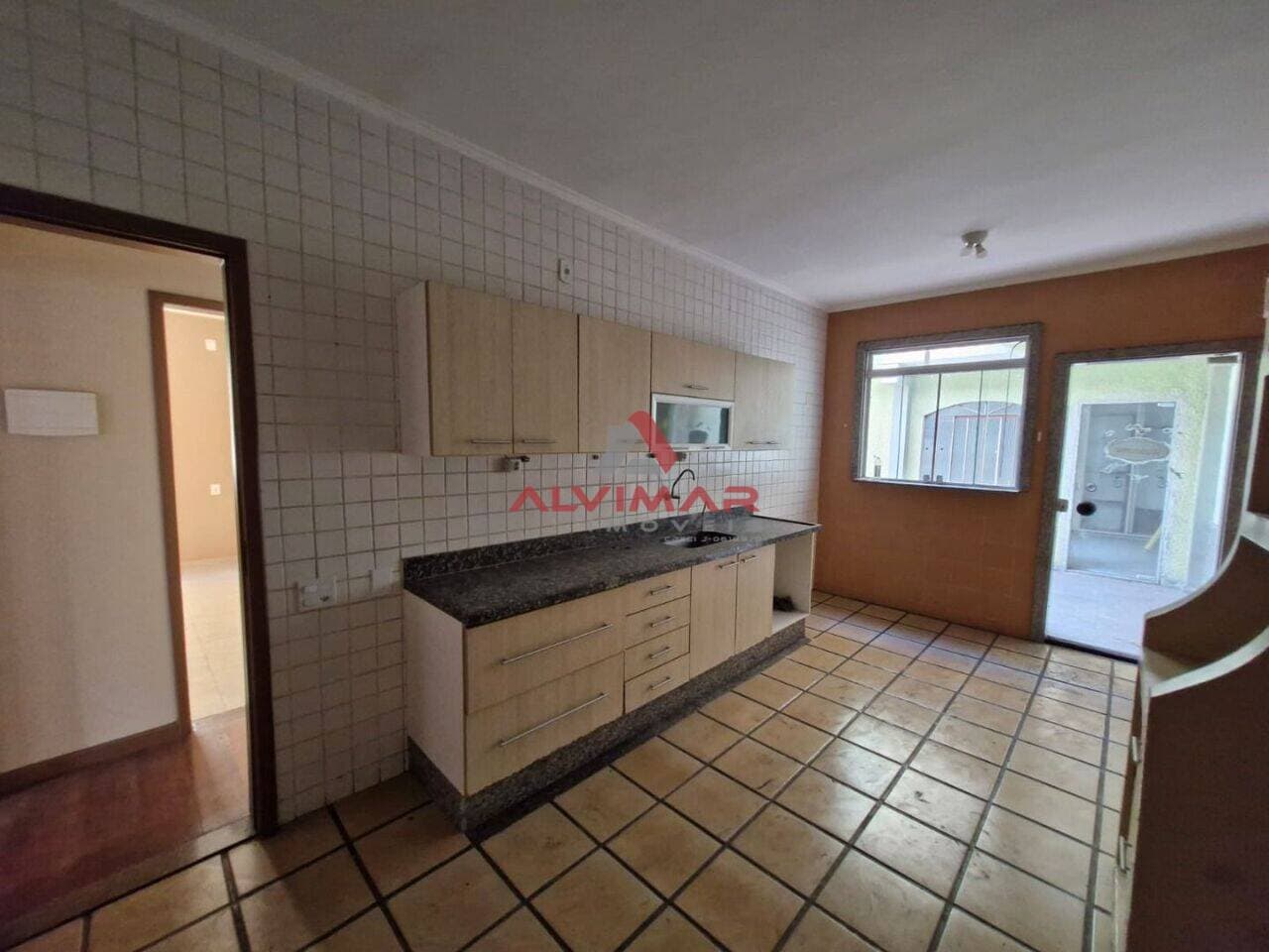 Casa com 3 quartos, 222 m² - foto 7