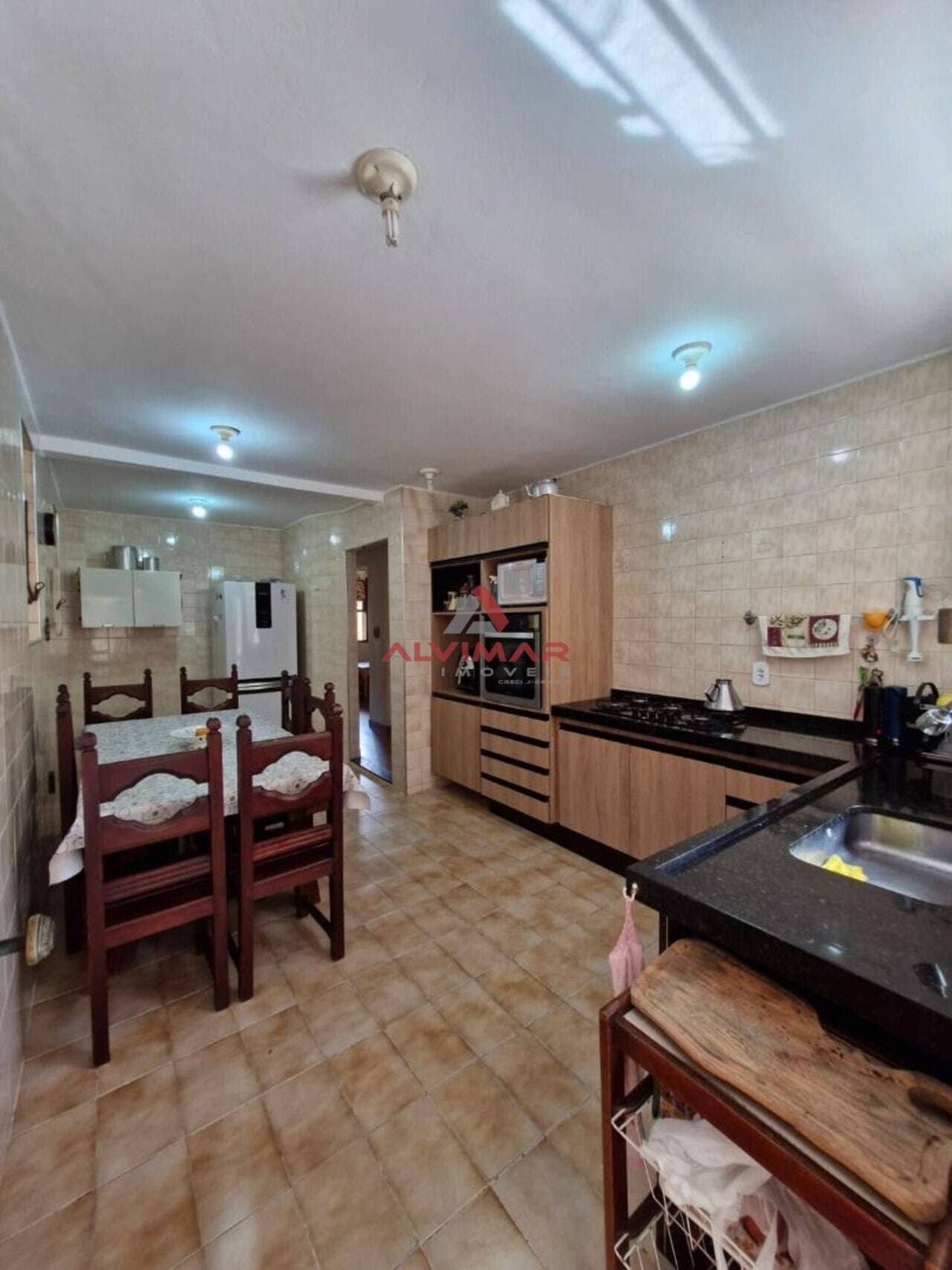 Casa com 4 quartos, 194 m² - foto 6