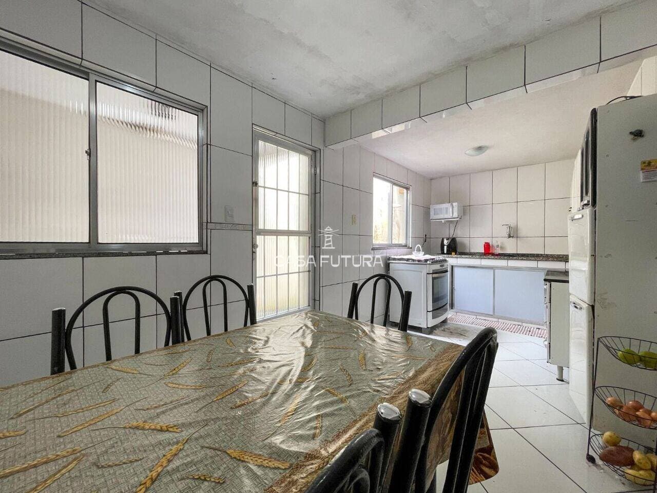 Casa com 4 quartos, 126 m² - foto 4