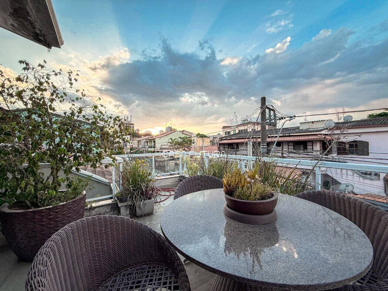 Casa com 2 quartos, 117 m²