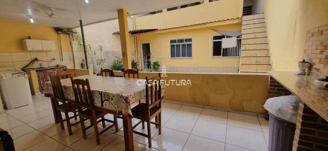 Casa com 4 quartos, 250 m² - foto 9