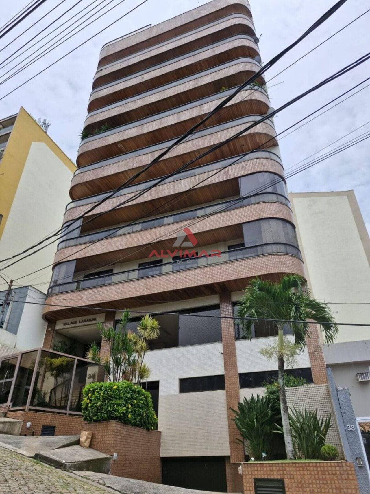 Apartamento com 3 quartos, 160 m²