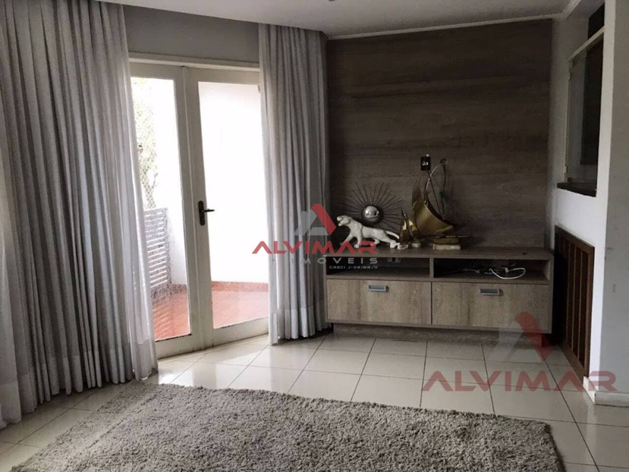 Casa com 3 quartos, 225 m² - foto 9