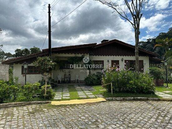 Casa com 3 quartos, 132 m² - Carlos Guinle - Teresópolis/RJ