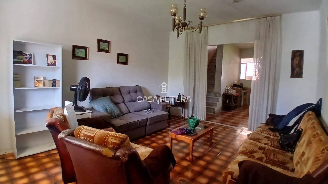 Casa com 4 quartos, 320 m² - foto 4