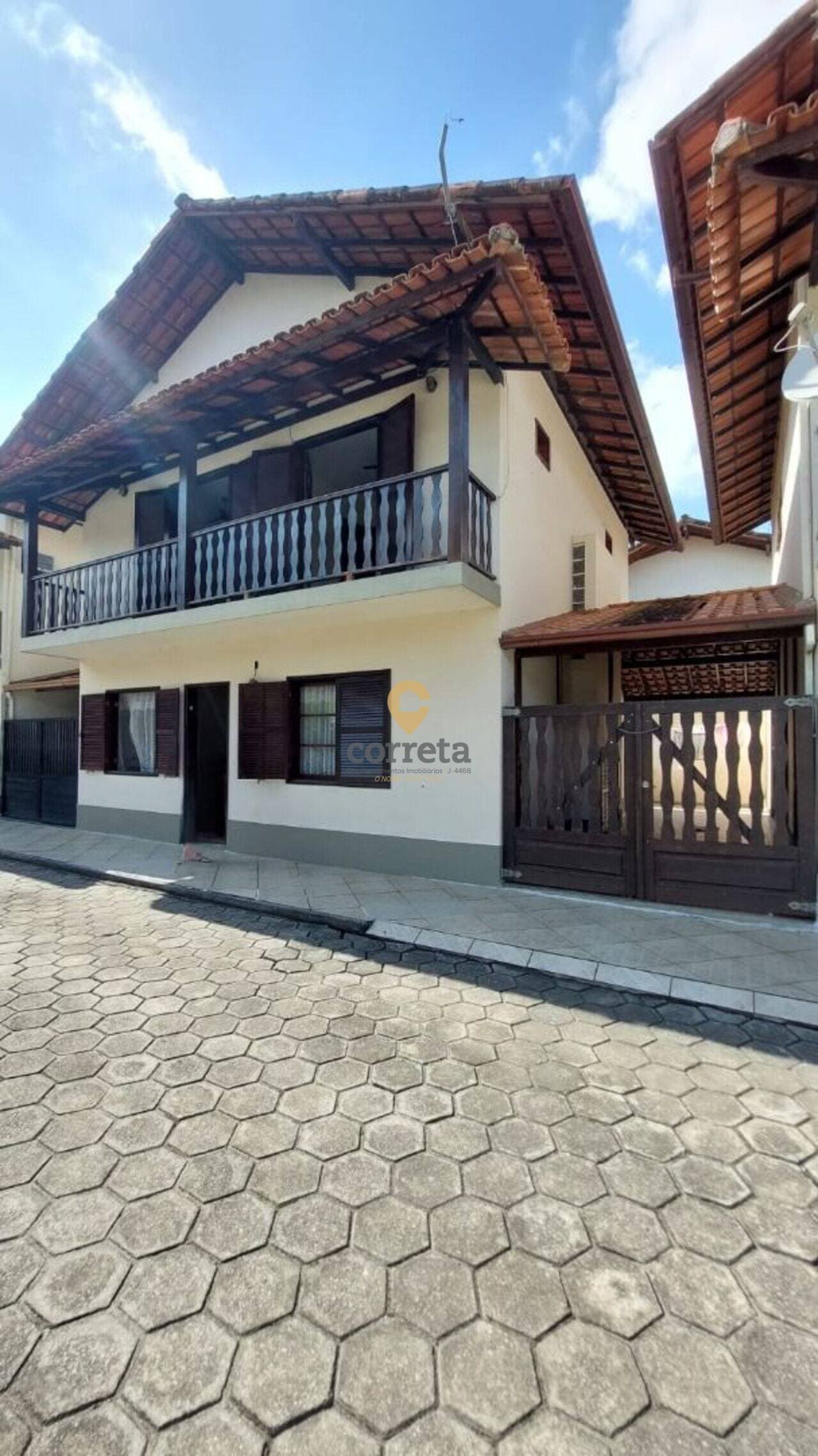 Casa em Extensão do Bosque - Rio das Ostras/RJ