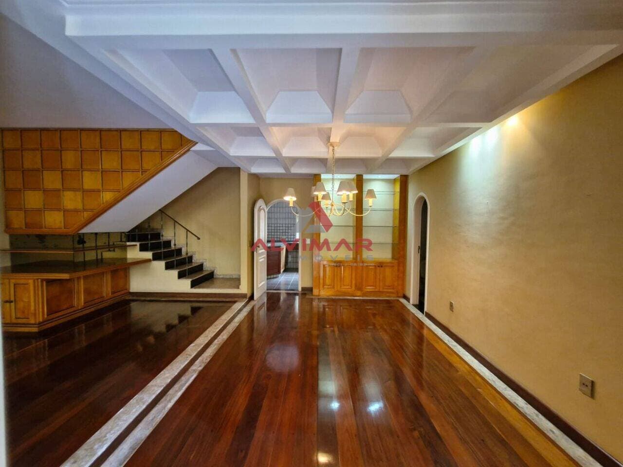 Casa com 3 quartos, 297 m² - foto 3