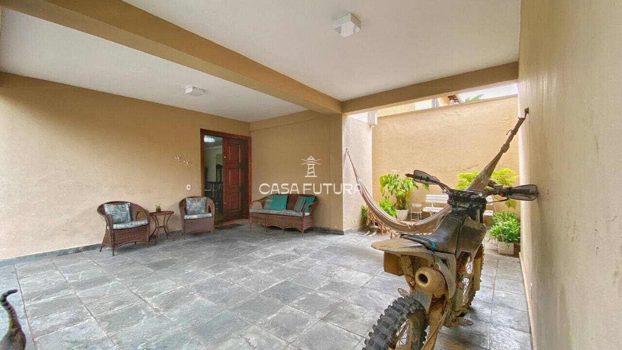 Casa com 4 quartos, 215 m² - foto 8