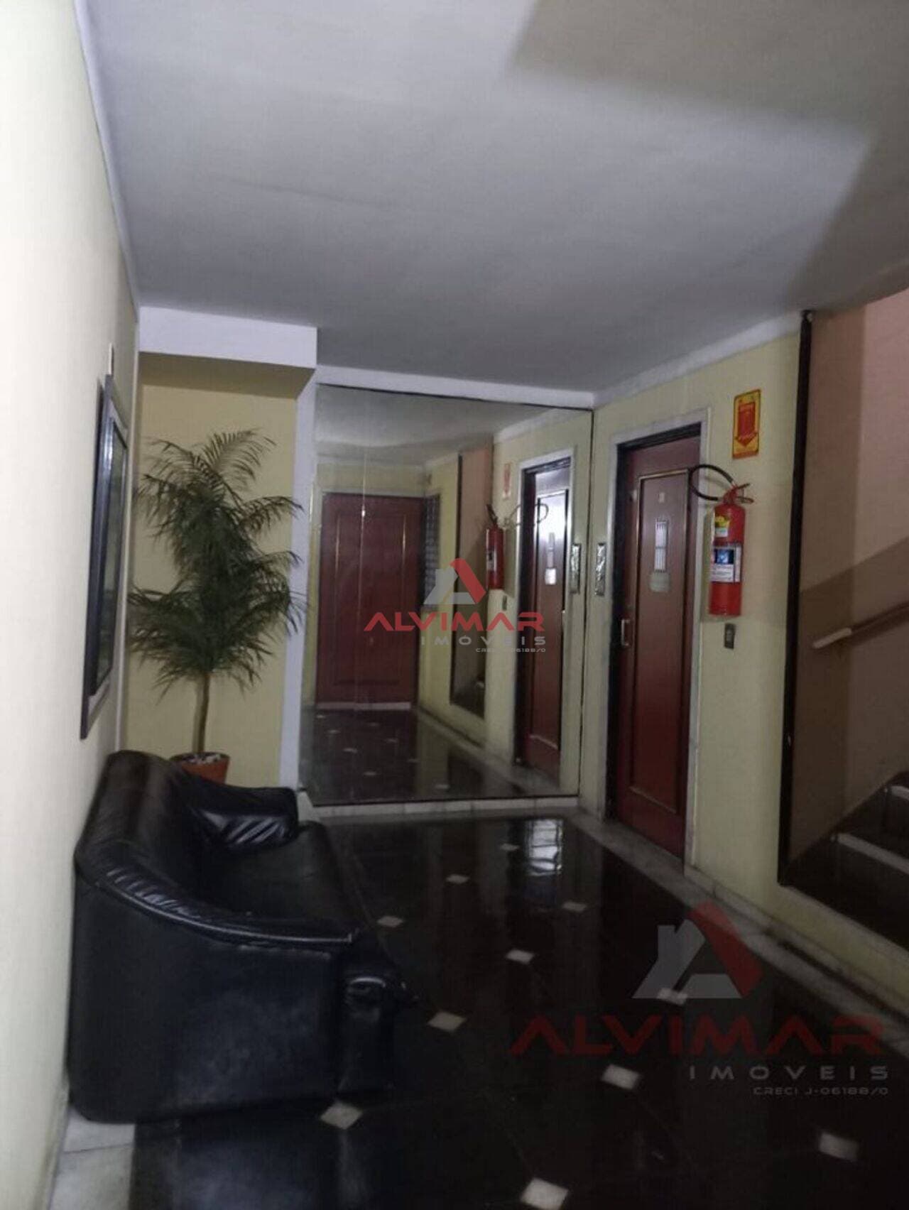 Apartamento com 2 quartos, 116 m² - foto 2