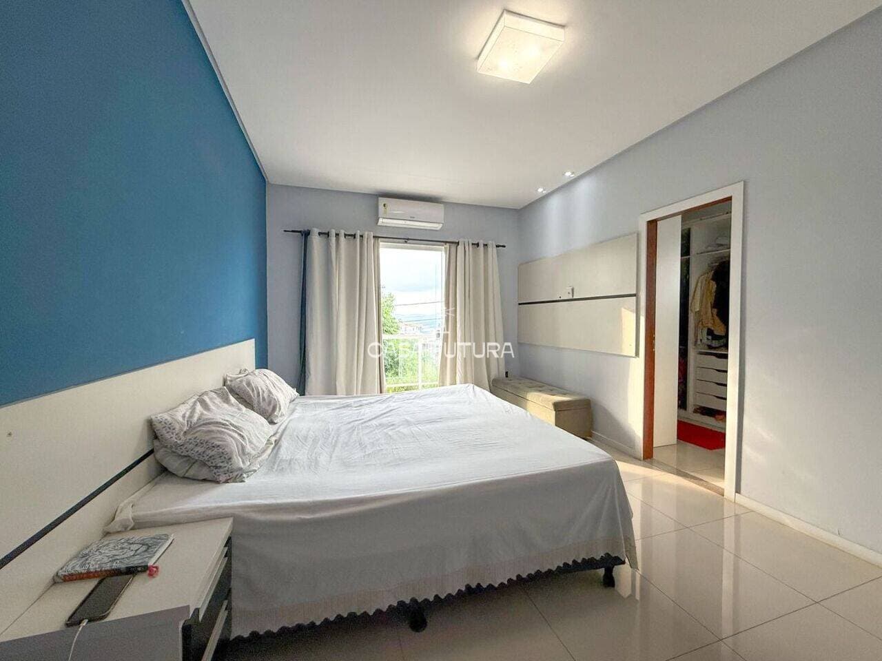 Casa com 3 quartos, 302 m² - foto 9