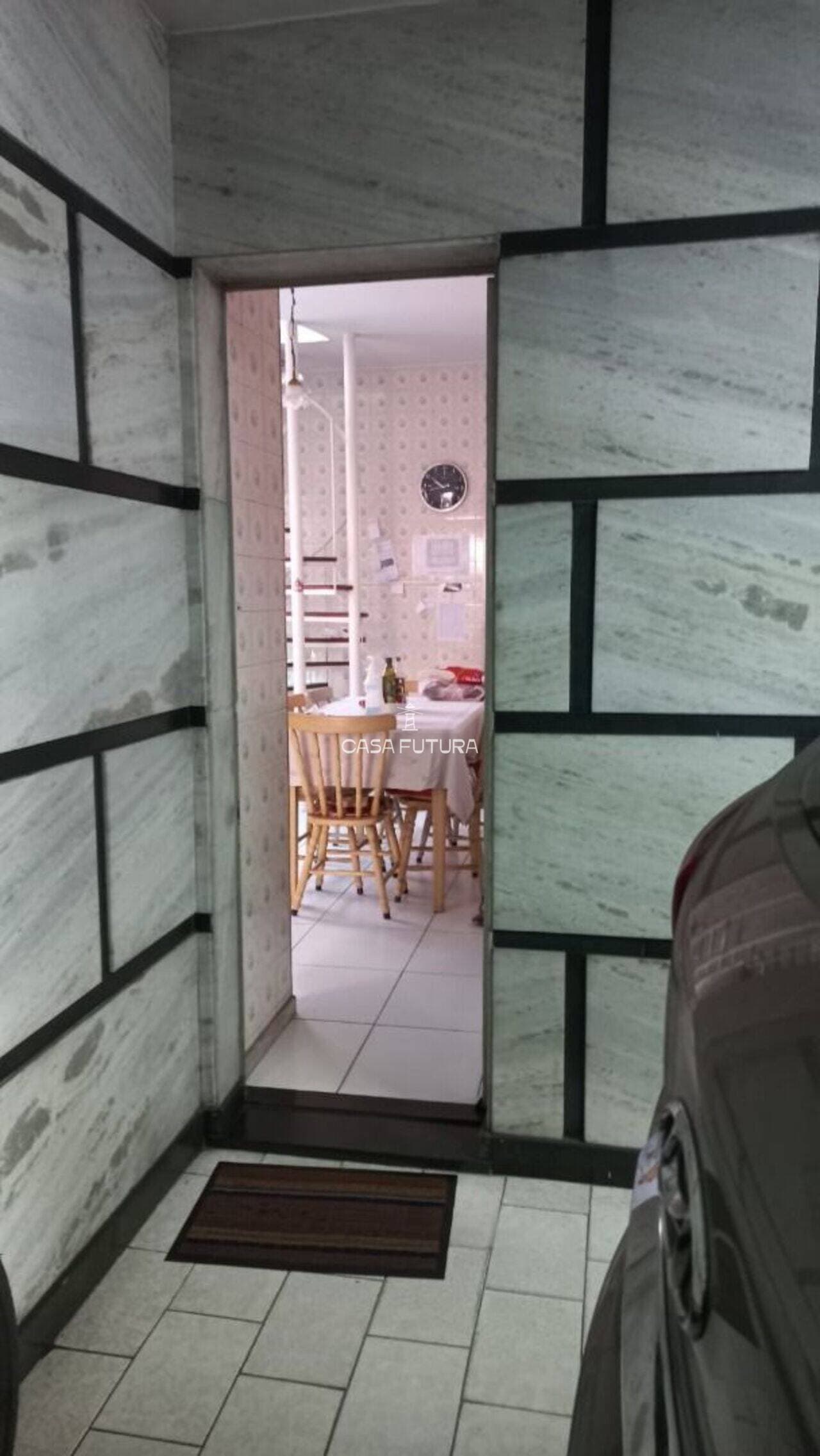 Casa com 5 quartos, 297 m² - foto 9