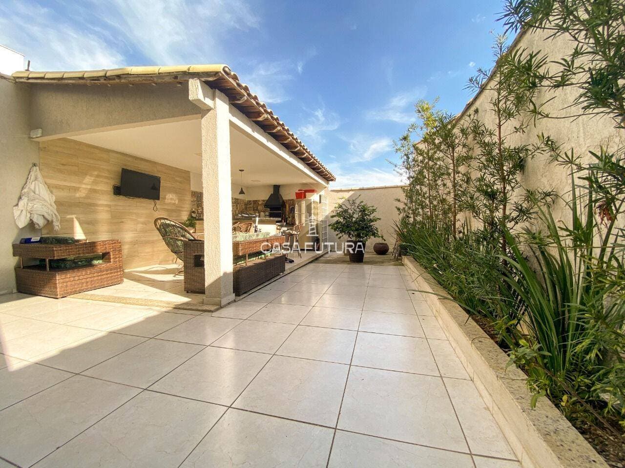 Casa com 3 quartos, 200 m² - foto 2