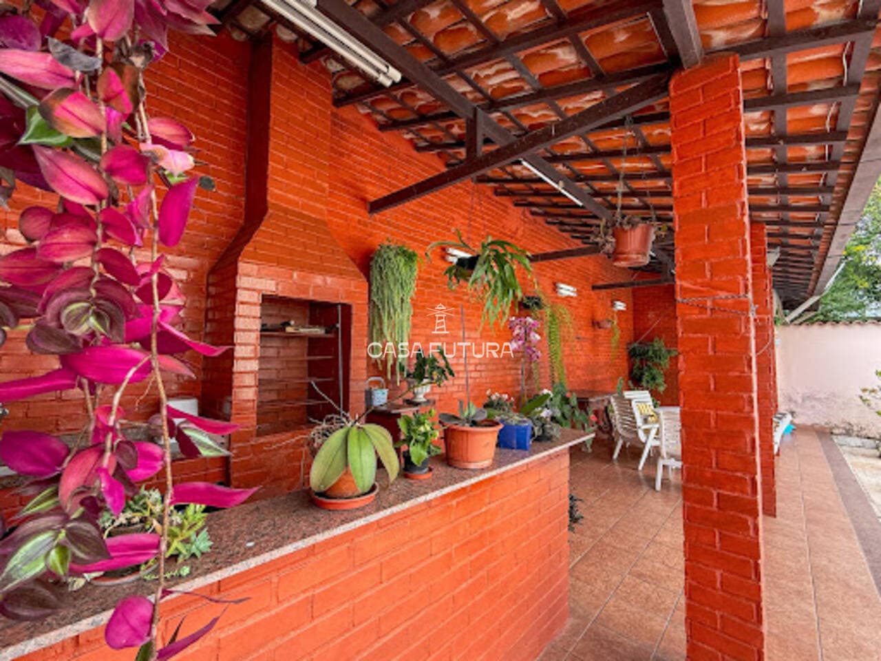 Casa com 3 quartos, 231 m² - foto 3