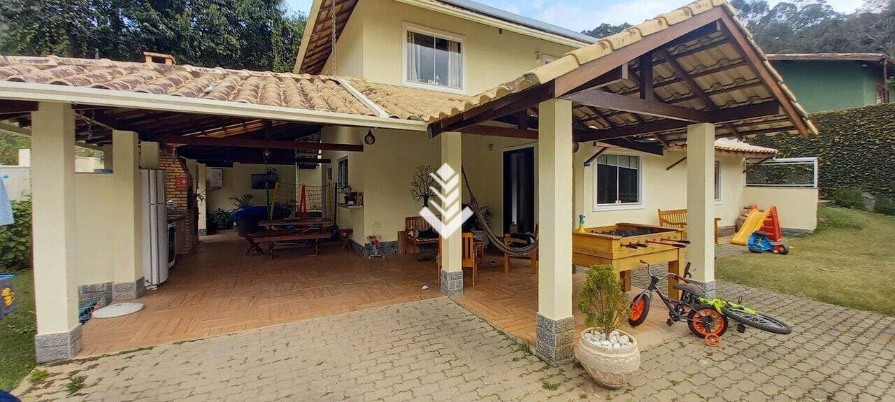 Casa com 3 quartos, 174 m² - Fazenda Bela Vista - Nova Friburgo/RJ