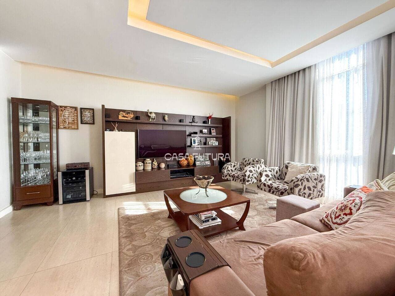 Apartamento com 3 quartos, 190 m² - foto 3