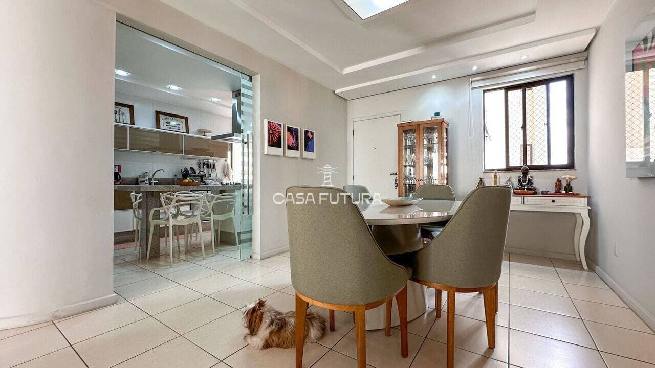 Apartamento com 3 quartos, 267 m² - foto 4