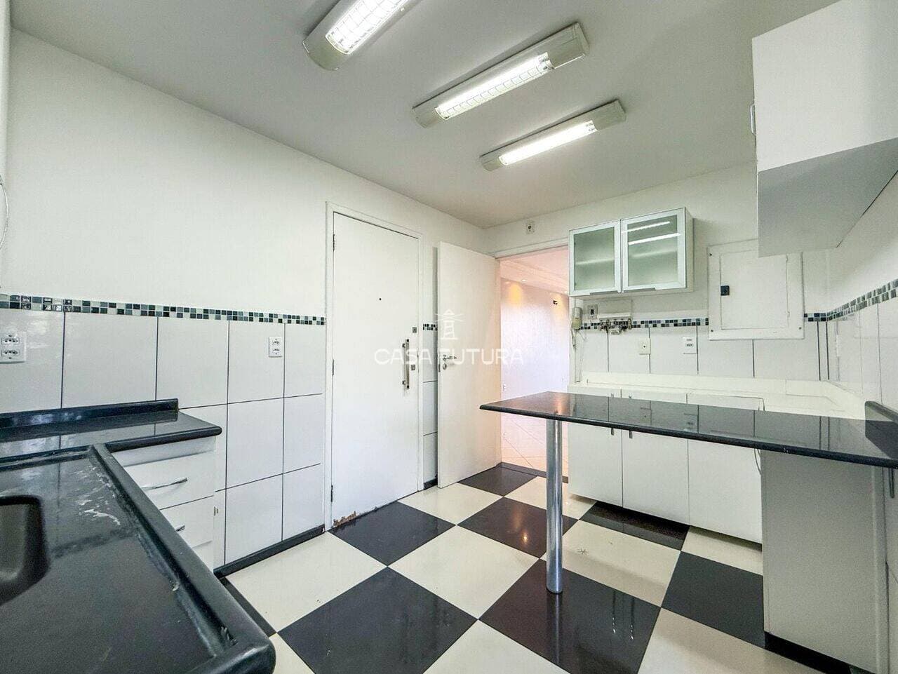 Apartamento com 3 quartos, 140 m² - foto 7