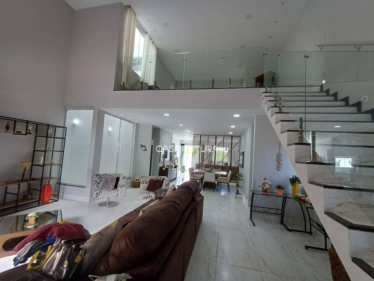 Casa com 4 quartos, 367 m² - foto 4