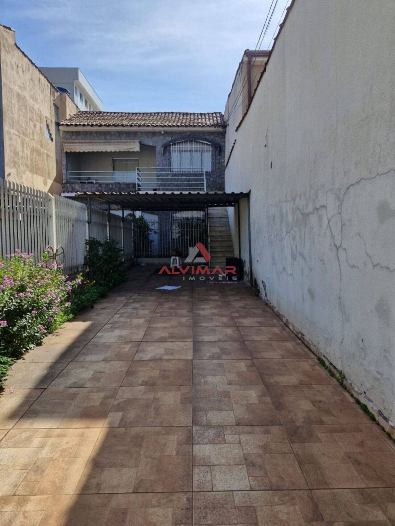 Apartamento com 2 quartos, 70 m²