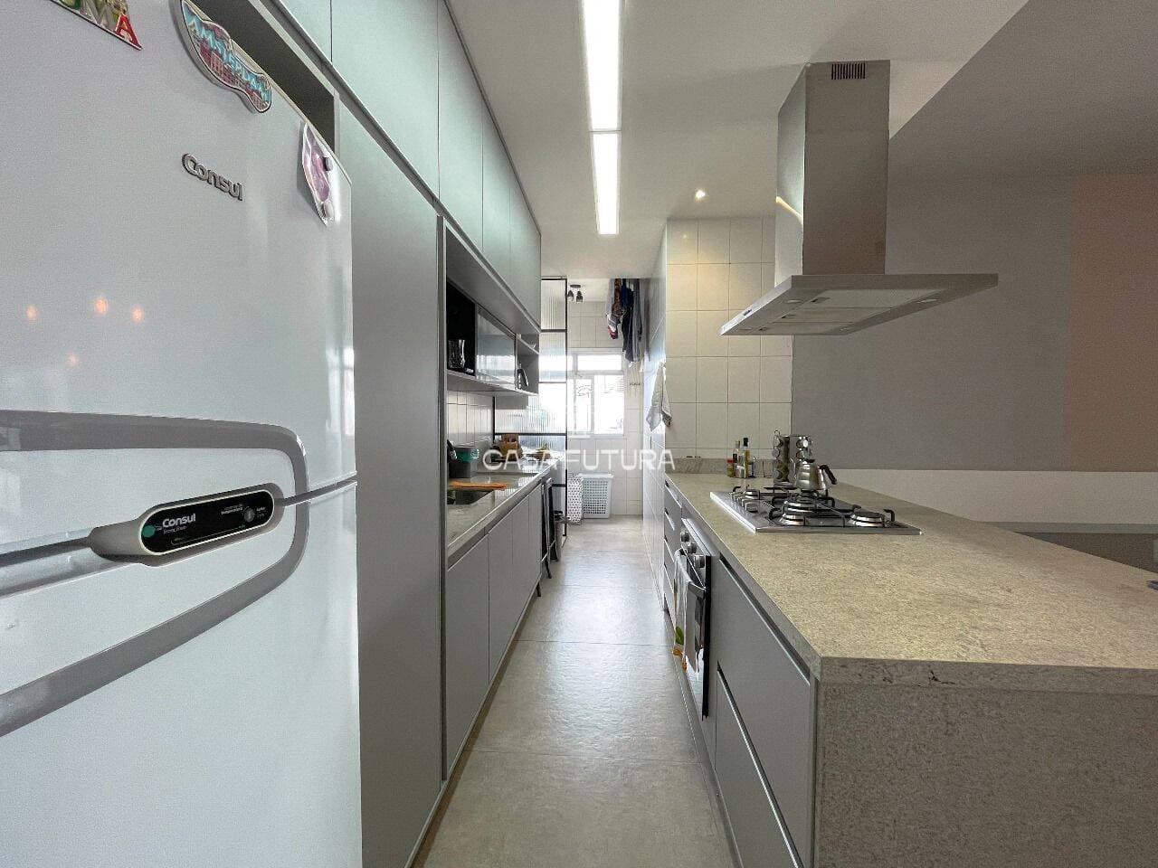 Apartamento com 3 quartos, 237 m² - foto 2