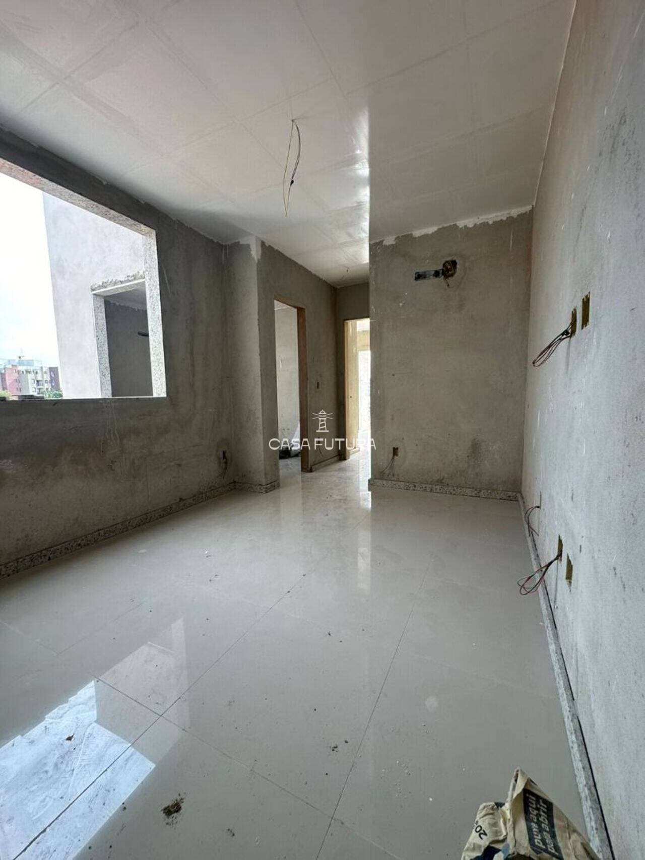 Apartamento com 2 quartos, 70 m² - foto 2